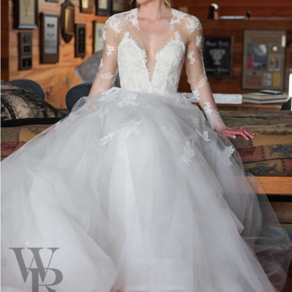 Monique Lhuillier White Lace Wedding Dress